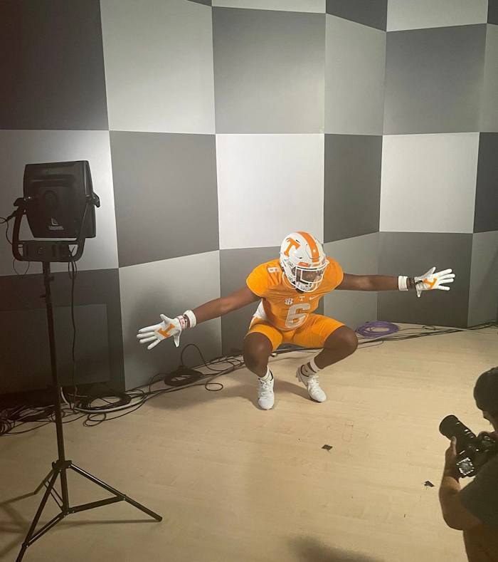 2025 EDGE Zion Grady during an unofficial visit to Tennessee in Knoxville, Tennessee, on July 30, 2022. (Photo courtesy of Zion Grady)